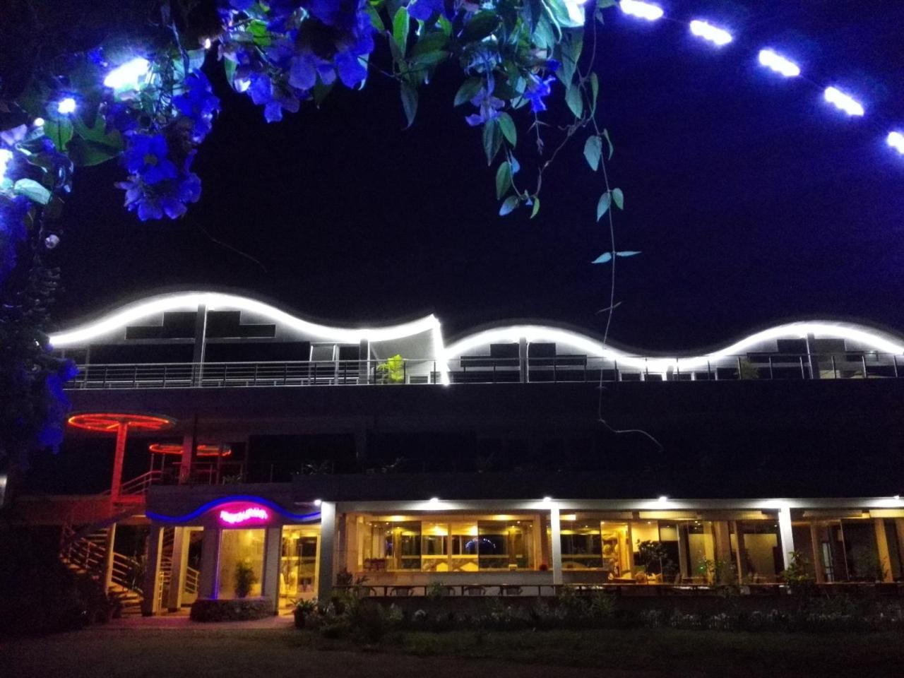 Crystal Beach Hotel Port Vila Exterior foto
