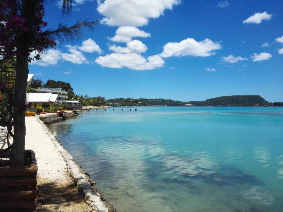 Crystal Beach Hotel Port Vila Exterior foto