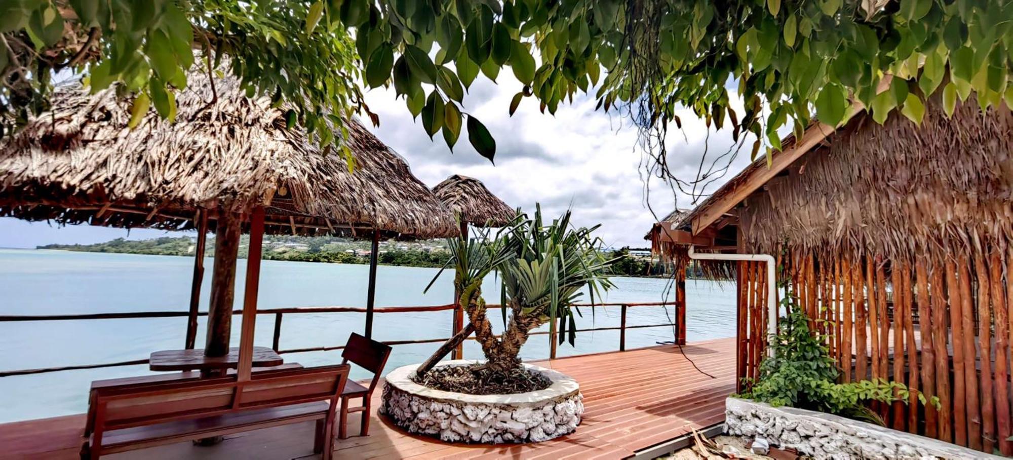 Crystal Beach Hotel Port Vila Exterior foto